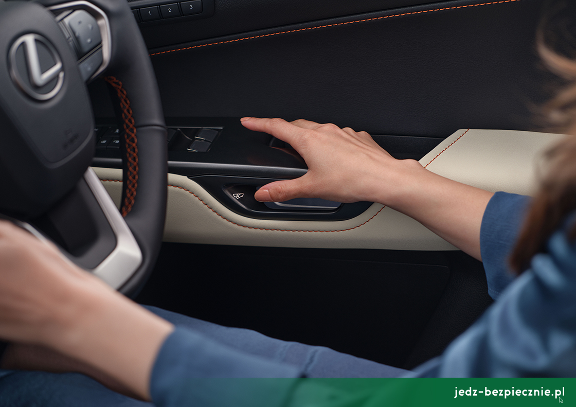 Premiera tygodnia - Lexus NX II - Safe Exit Assist